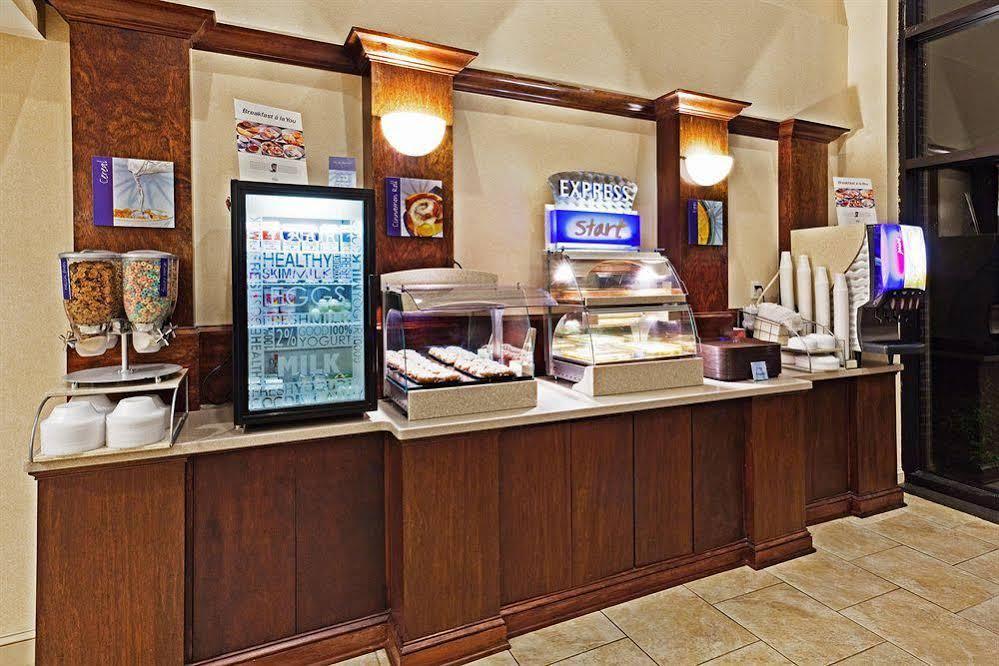 Comfort Inn & Suites Бревърд Екстериор снимка